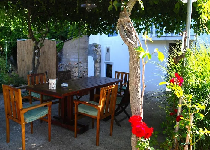 Prázdninový dům Rustic Holiday Miketa *