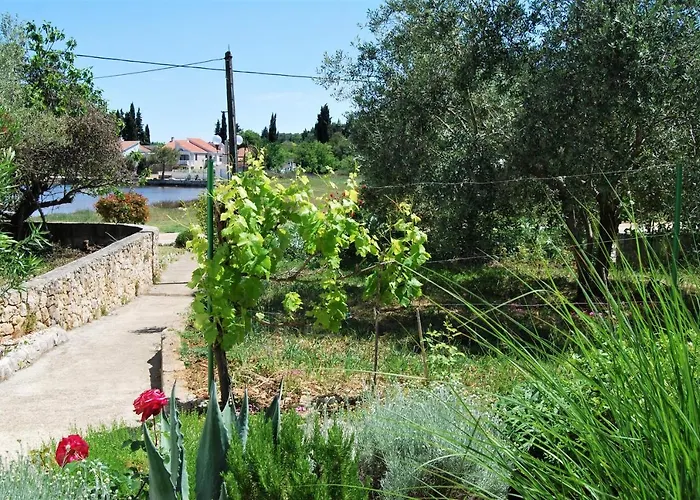 Rustic Miketa بيت للعطل *