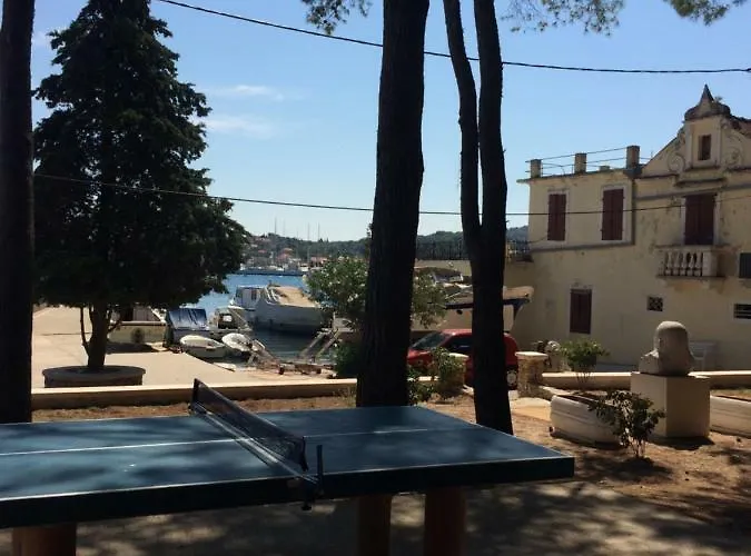 Rustic Miketa بيت للعطل Lukoran