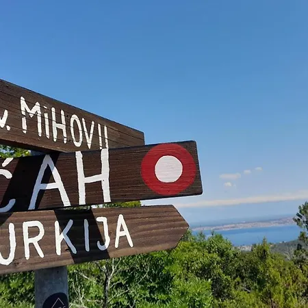 Rustic Holiday Miketa Vikendica